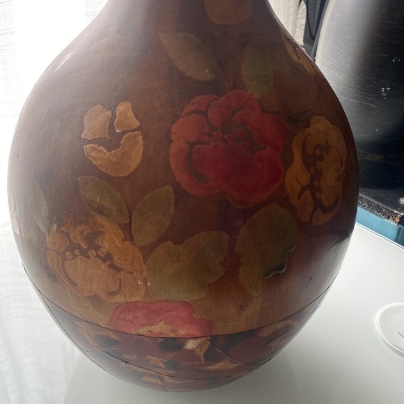 Vase - Picture 2 of 3